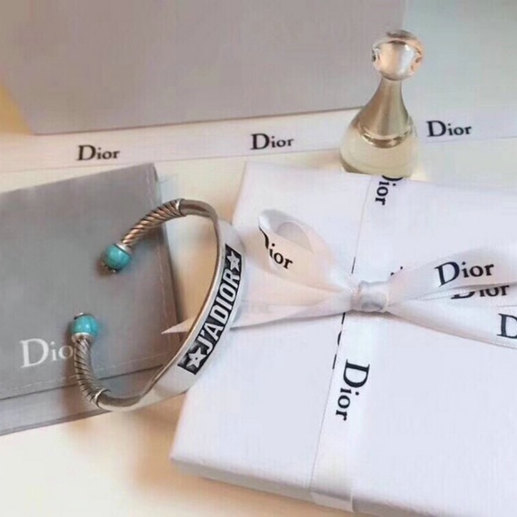 Bracelets - Picture 3 of 4